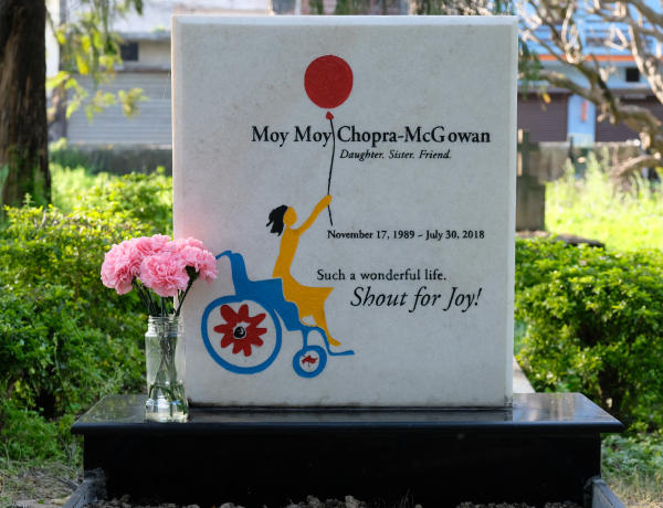 Moy Moy’s Gravestone
