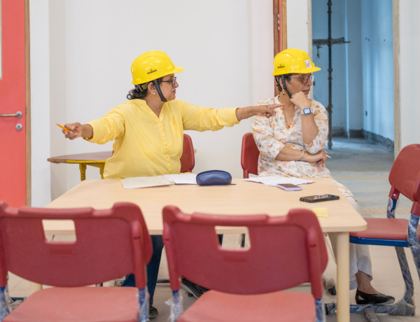 3 Punjabis & 1 American Fight About Furniture